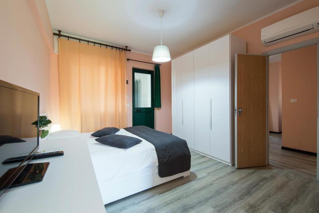 Residence Riviera Mare Pietra Ligure Eksteriør bilde
