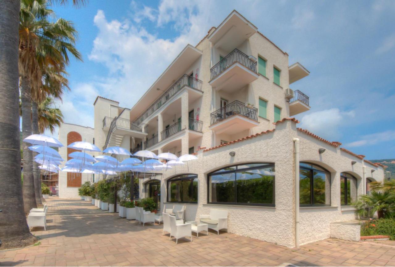 Residence Riviera Mare Pietra Ligure Eksteriør bilde