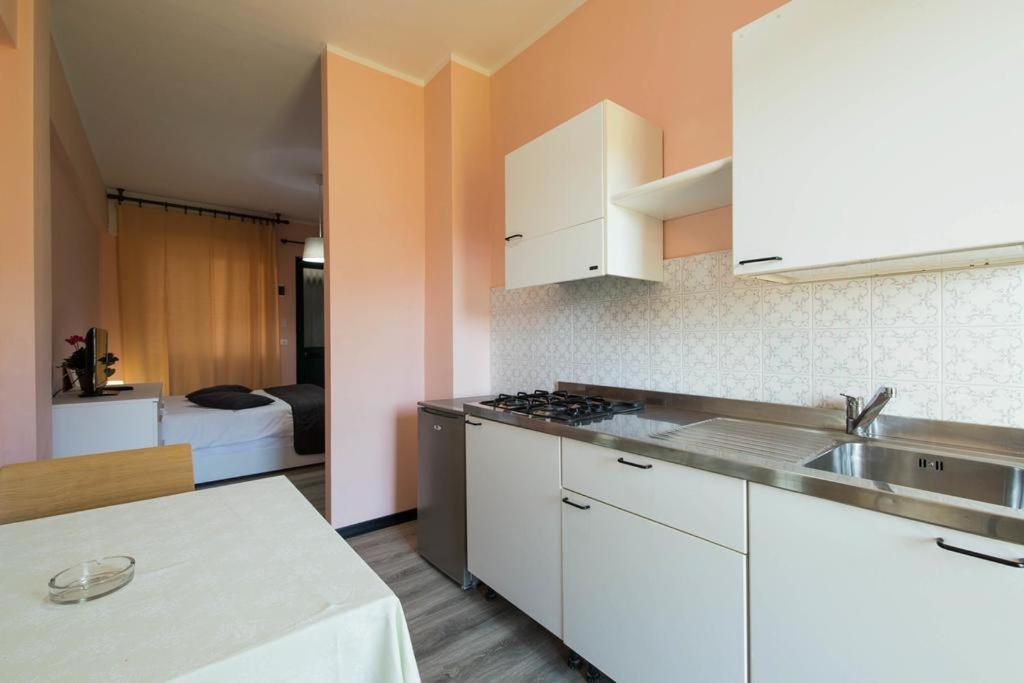 Residence Riviera Mare Pietra Ligure Eksteriør bilde
